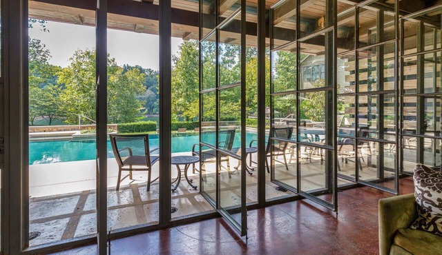 SilverRock Cove-Family Fun Lake View Home with Resort Amenities-Smith Lake