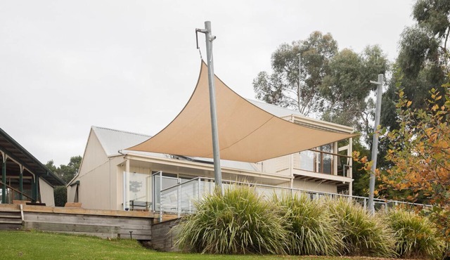 Silverstone Studio - Private Beachfront (Pet friendly!)