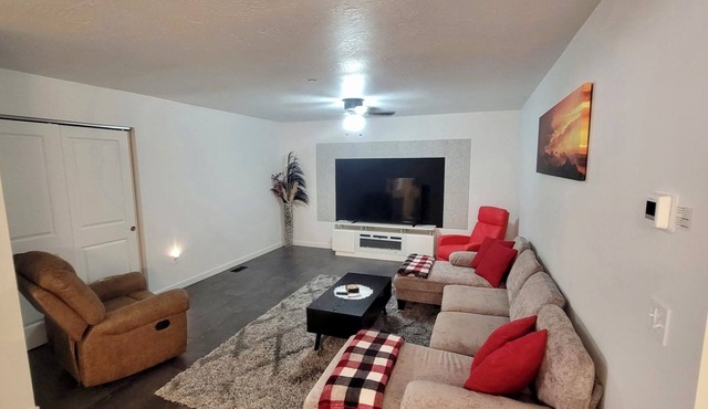 SilverStrike Condos Great Place To Hang Your Boots. Close to Gondola.