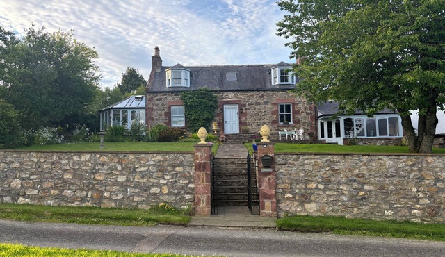 Silverstripe B&B in a country cottage peaceful location