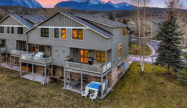 Silverthorne 4 - Four Bedroom Villa, Sleeps 10