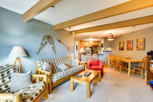 Silverthorne Condo with Lake Views 10 Mi to Skiing!