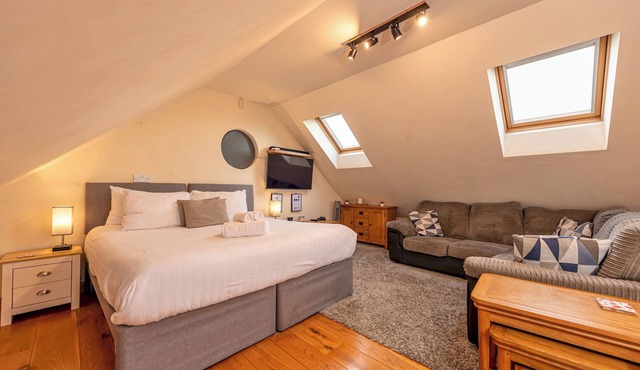 Silverwood Beautiful Loft in Telford - Pass the Keys