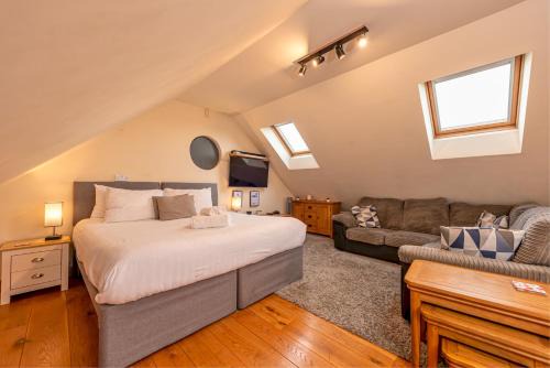 Silverwood Beautiful Loft in Telford - Pass the Keys