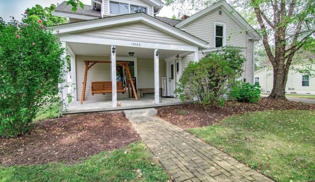 Simba’s House Mid 1800’s Burton Village Retreat