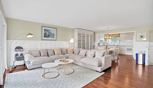 Simcoe Sunrise - Cozy Waterfront Home in Orillia
