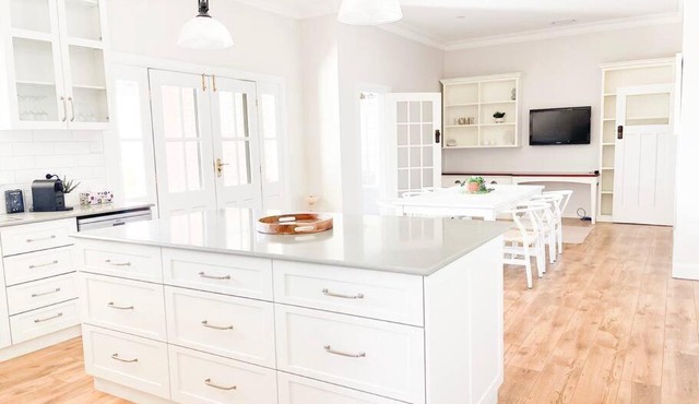 Simmons Street Grandeur