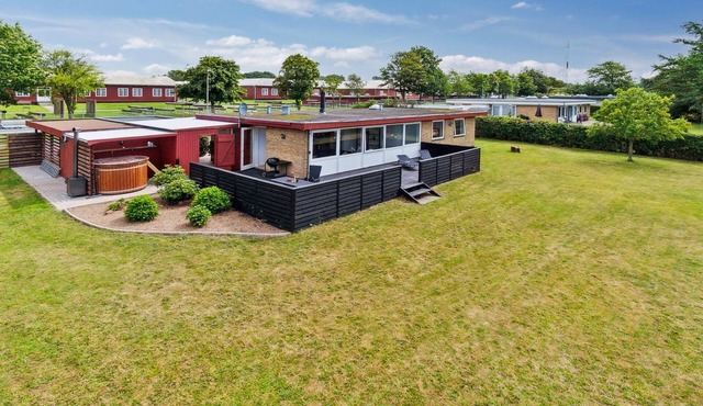 "Simon" - 1km from the sea by Interhome