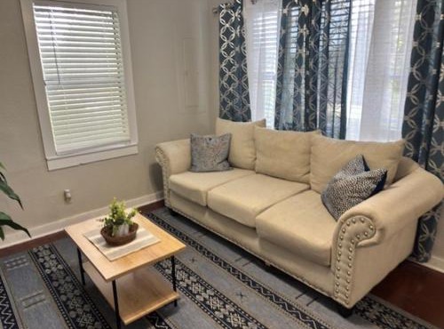 Simple 1950s Home Budget Stay , Basic comforts