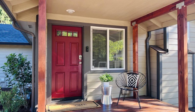 💥simple 4bed 1 and half bath home💥Close to UO & Autzen 💥Kid and dog friendly!