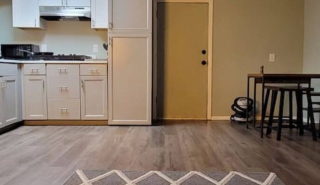 Simple Apartment in quiet suburb