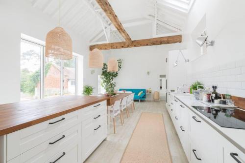 Simple Coastal Luxury near Southwold sleeps 10
