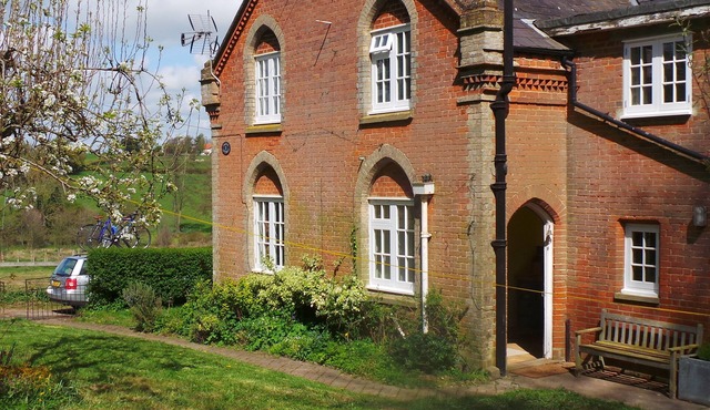 Simple, cosy cottage in beautiful Suffolk countryside, near Washbrook, Ipswich