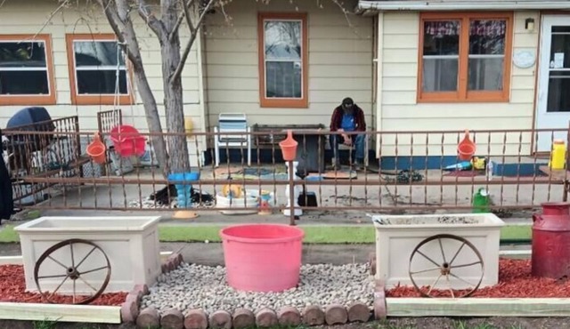 Simple, cozy "Grandma's House" bnb is located in the heart of pheasant country.