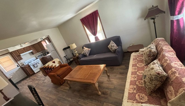 "Simple Stay" Conveniently located to everything!