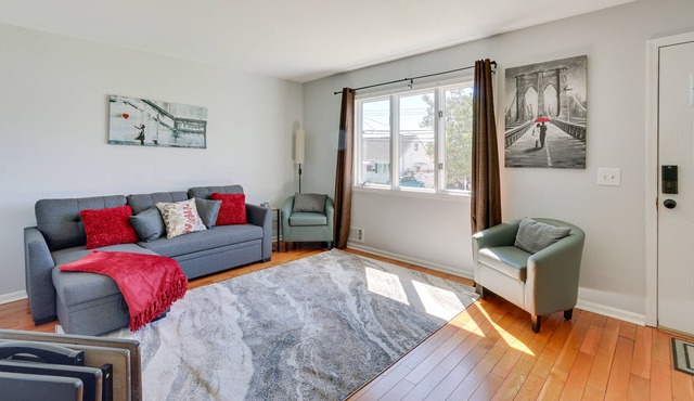 Simple & Sweet Parlin Vacation Rental!