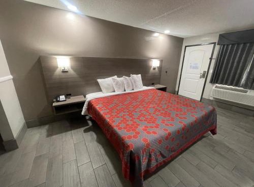 SimpleStay Suites - Downtown San Bernardino