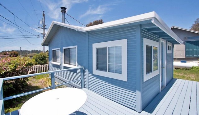 SIMPLICITY - Simple says it all, in town, nice views.