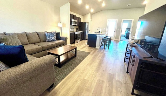 Simplicity Stay - 3BR/2BA - Family Friendly