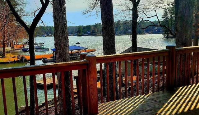 Simply At The Lake Jackson, GA