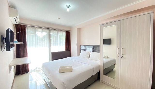Simply Bright Studio Room at Gateway Pasteur Apartment