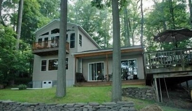 Simply Irresistible Cayuga Waterfront Lakehouse Near Colleges