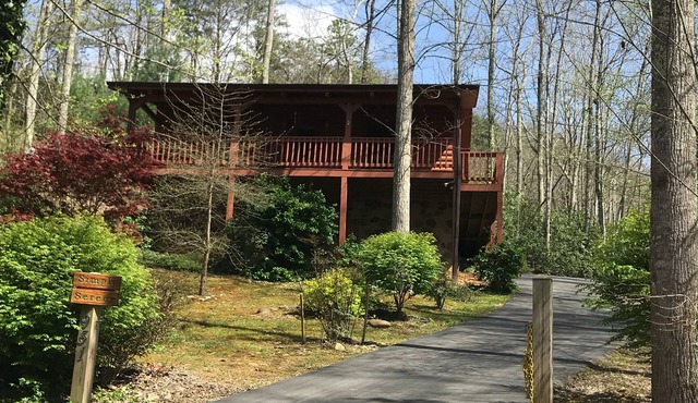 Simply Serene - Your Cozy Pet Friendly Mountain Retreat