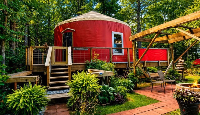 Simply Serenity Yurt- Magical Getaway w/Hot Tub
