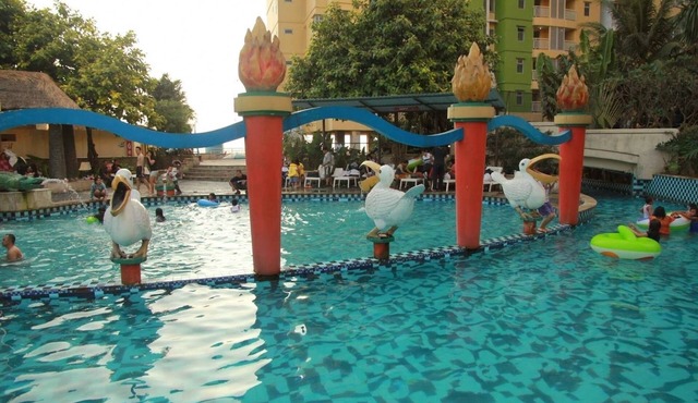 Simply Studio Room at Grand Serpong Apartment By Travelio