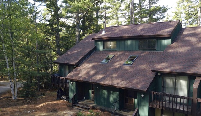 Simply the Best - Stonehurst Condo, 3 BR + Loft/2.5 BA