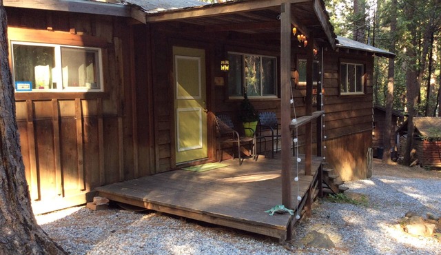 Simply The Best Twain Harte Charming Cabin Getaway w/ Lake access, near Town