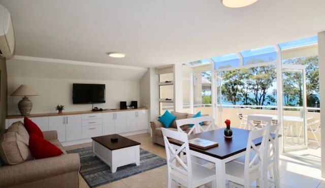 Simply THE Best Waterviews over the park