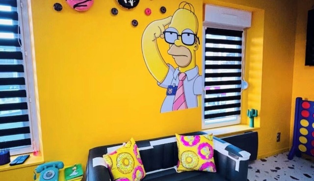 Simpson Experience - Jacuzzi & Games in the heart of Épernay