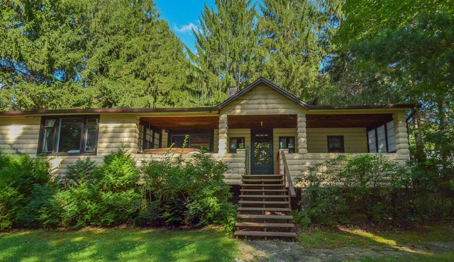 Simpson's Sanctuary | Pet Friendly, Lakefront!