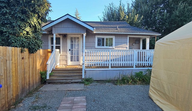 Single Bedroom Guesthouse in the Cowlitz Valley