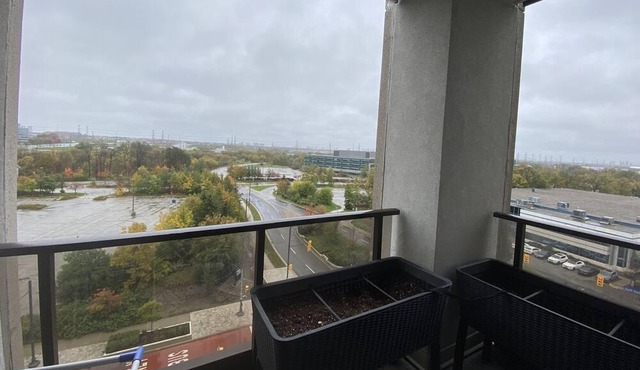 Single bedroom with separate bath room available in 2 bed 2 bath condo@ Markham