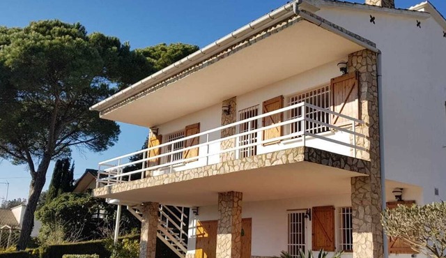 Single-family house of 160m2 with land of 600m2 with capacity for 6 people