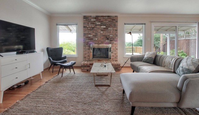 Single-Family 3BR Home in Redwood City Near Dtwn