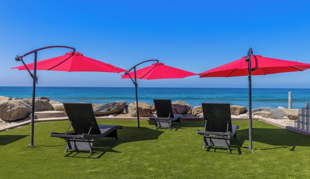 Single Family Beachfront Home, Private Beach P1735-0