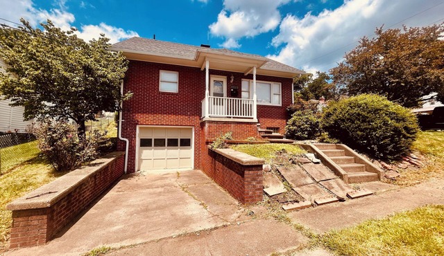 Single Family Home - Comfortable Three Bedroom -in Clarksburg