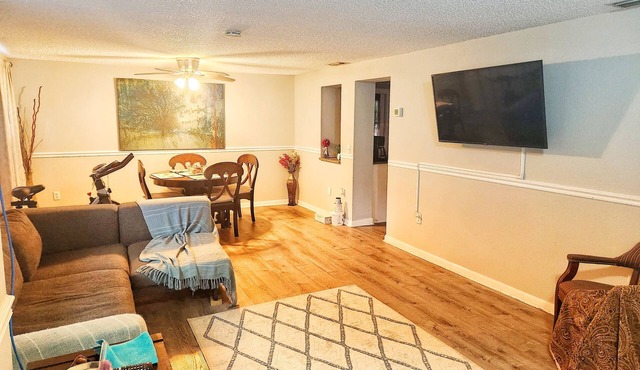 Single family home in Zephyrhills. Semi-furnished.