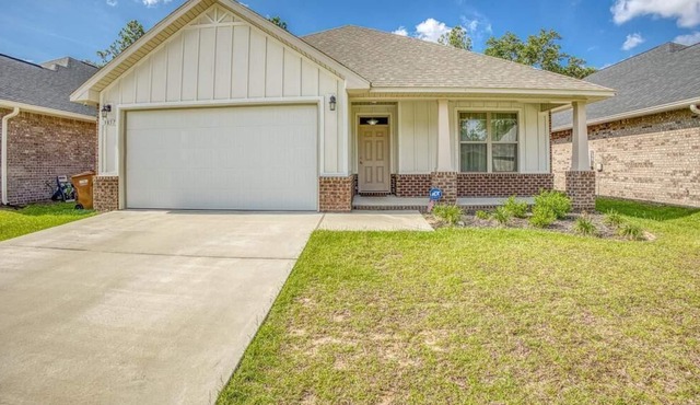 Single Family Home in quiet neighborhood