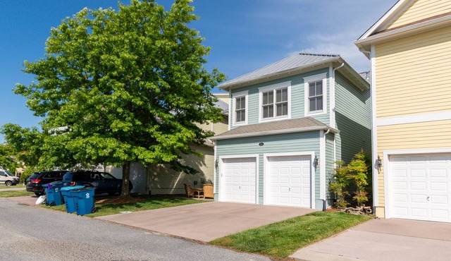 Single Family home in The Peninsula