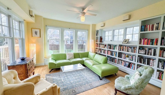 Single Family Home Near Harvard