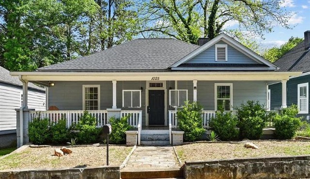 Single family residence Book It now for your Family..