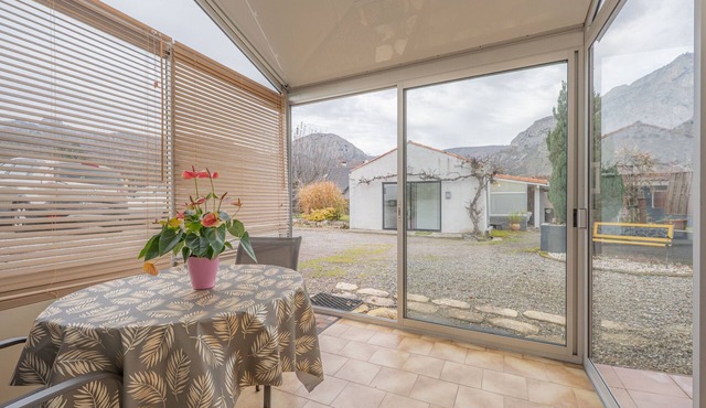 Single-Level Gîte with Veranda and Mountain View – Ariège