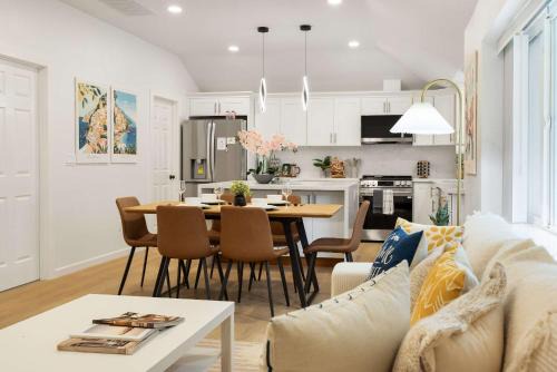 Single-Level 3BR Retreat Step-Free & Family Ready