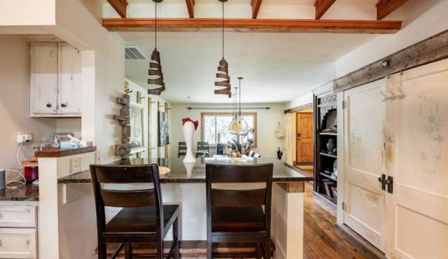 Single level home (+basement) near Old Town & CSU