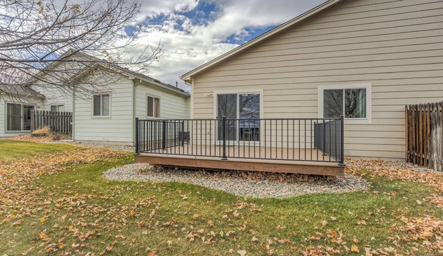 Single Level Living, Gated, Beautiful SW Cheyenne Mountain Area, Garage, AC, Wifi, Workspace, Park