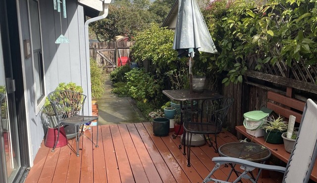 Single-Level Retreat on Happy Hill in Cambria - Month Long Stay